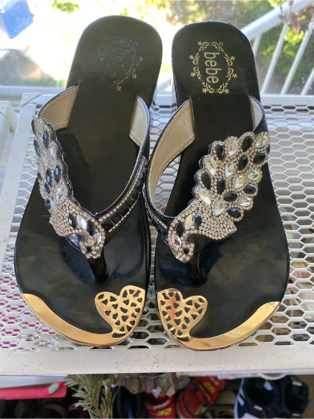 Vintage bebe Black Jeweled peacock sandal